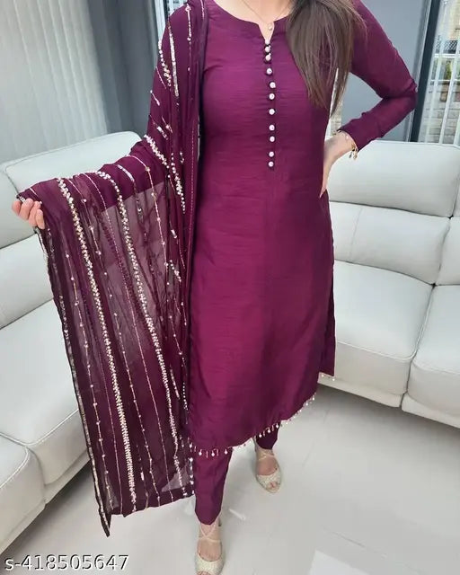 Traditional kurt set for womens