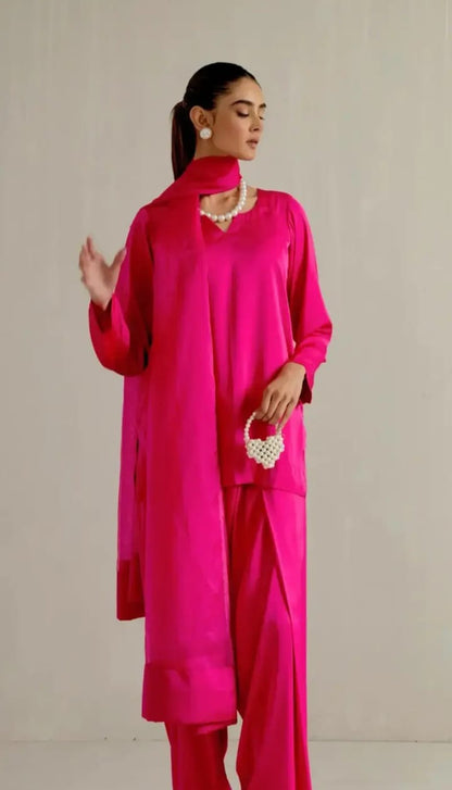 'GULAAB' Middle Eastern Kurta set with Dupatta